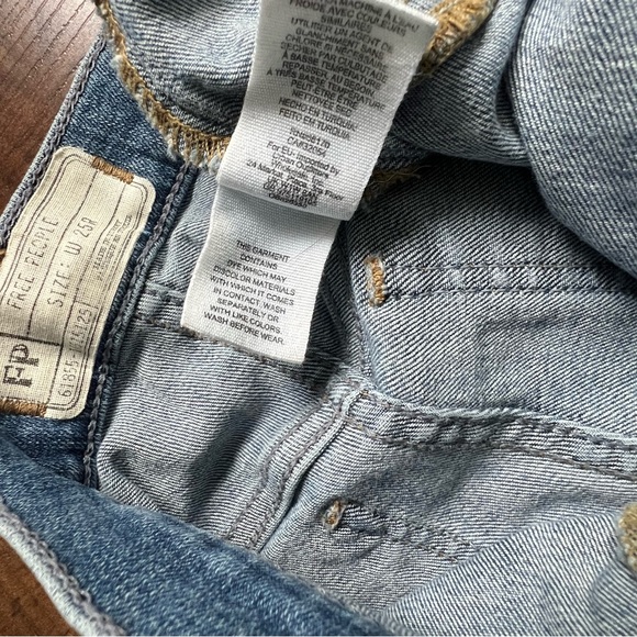 Free People High waisted Stretch Skinny Jean, size 25, 25R - Picture 7 of 8